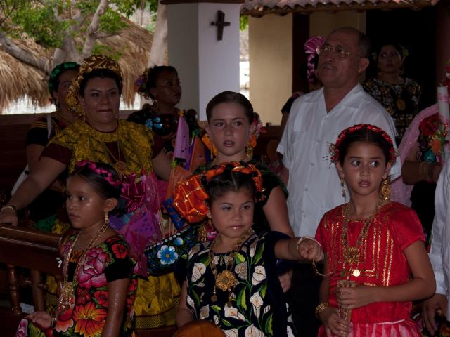 Prozession und Fiesta Mexicana in Huatulco-8
