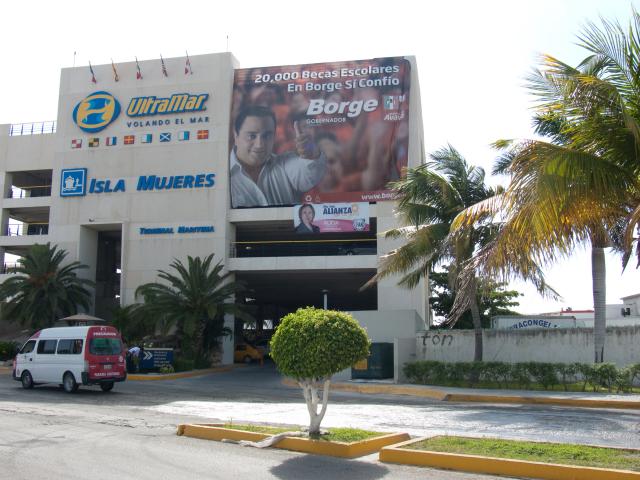 Fährhafen Cancun für die Fahrt zur Isla Mujeres