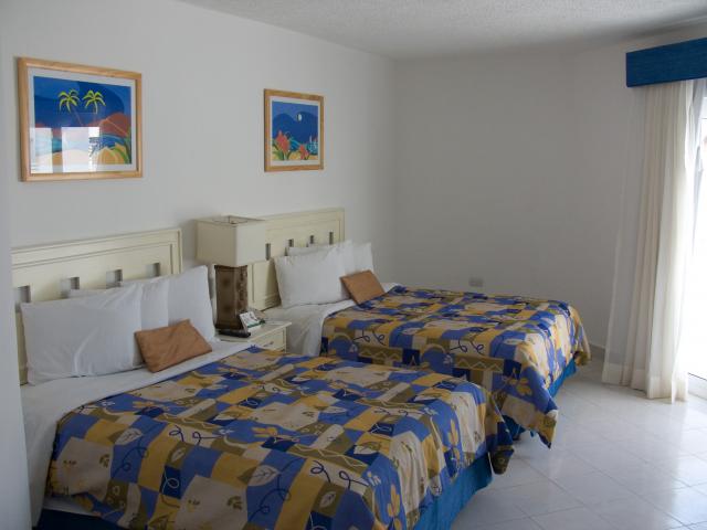 Holiday Inn Arenas Cancun-5