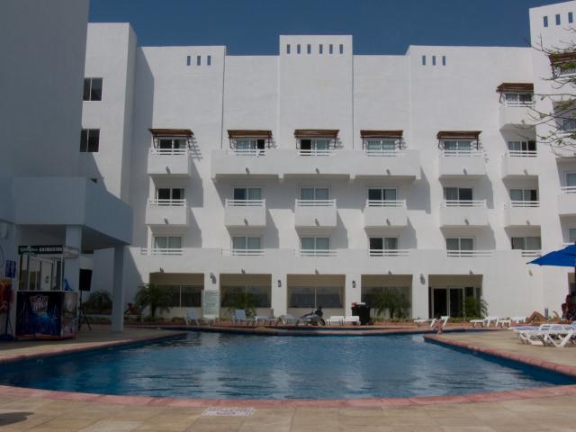 Holiday Inn Arenas Cancun-14