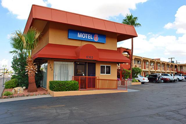 Motel 6-2