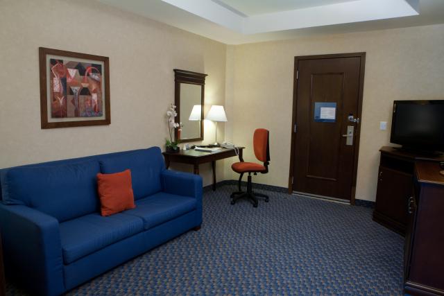 Hampton Inn & Suites by Hilton-17.jpg
