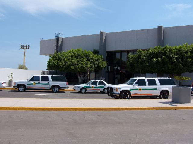 Taxis am Flughafen von Los Mochis-2