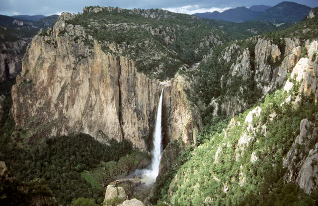 Wasserfall Basaseachic im Herbst